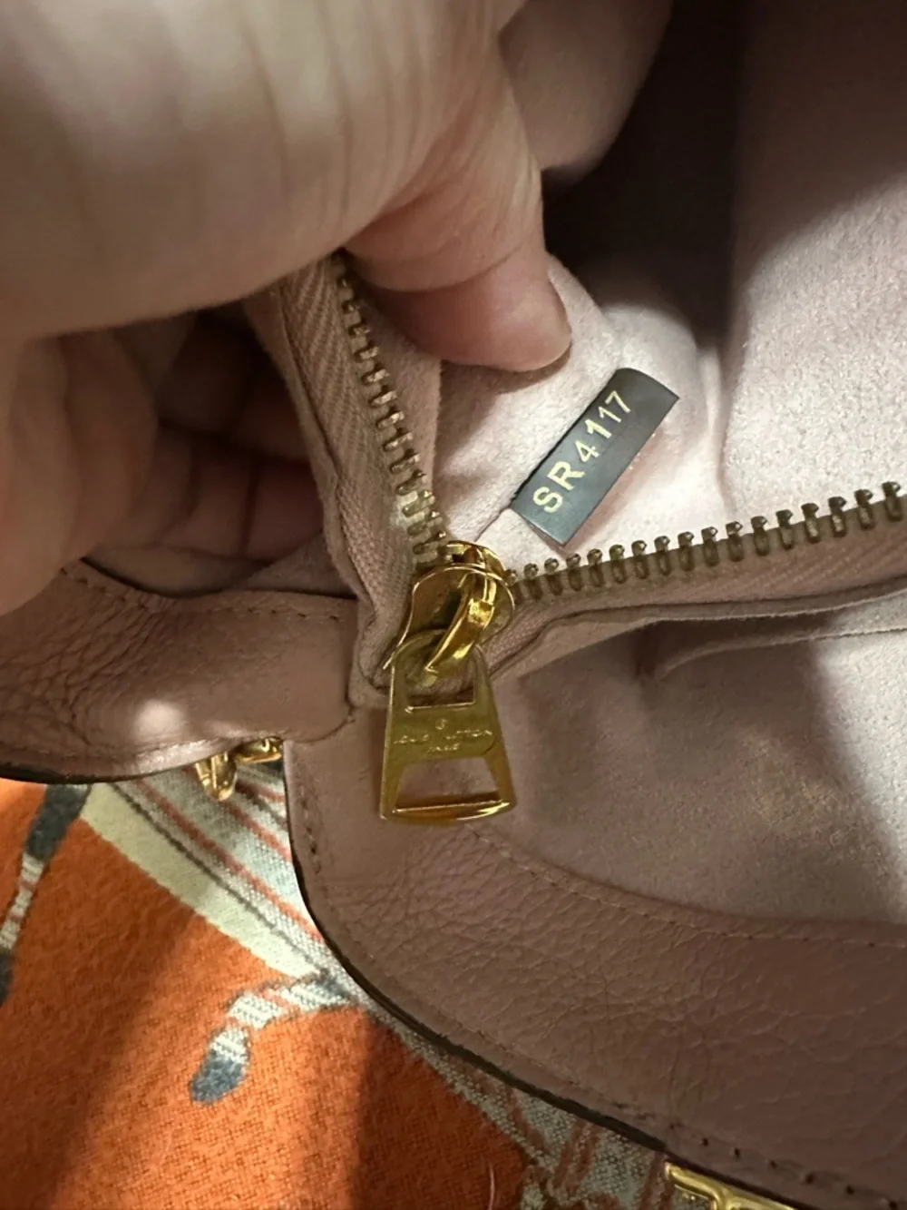 LOUIS VUITTON ❤️🌟SR4117 BRITTANY DAMIER EBENE SATCHEL W/ DETACHABLE LONG STRAP⭐️